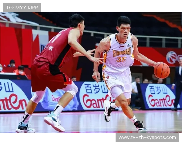 CBA赛场风云:教练暴躁质疑裁判引发的激烈争锋 CBA赛场风云:教练暴躁质疑裁判引发的激烈争锋